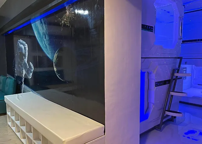 Bmax Spacepods Sleep In Space - 4mins From Mactan Airport Lapu-Lapu City