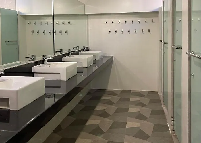 Capsule hotel Bmax Spacepods Sleep In Space - 4mins From Mactan Airport