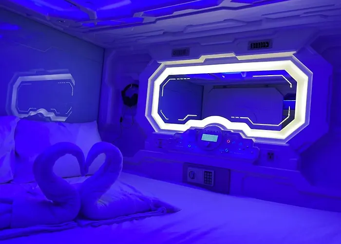 Capsule hotel Bmax Spacepods Sleep In Space - 4mins From Mactan Airport Lapu-Lapu City